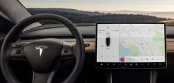 Ηθοποιός του Χόλιγουντ μηνύει την Tesla για ελαττωματικό Model 3