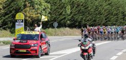 Το SKODA ENYAQ iV εξηλεκτρίζει το Tour de France