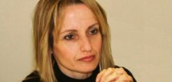 ΝΔ: Εμπαιγμός του Κοινοβουλίου η στάση της Τ.Μπιρμπίλη για τις NATURA