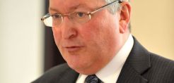 Ewing: «Χωρίς ΑΠΕ οι λογαριασμοί ενέργειας θα ήταν ακριβότεροι»