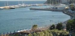 Απομάκρυνση αυθαίρετων από την παραλία της Φρεαττύδας