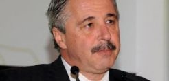 Μανιάτης: Στη Βουλή ως τον Οκτώβριο οι συμβάσεις για τα πετρέλαια