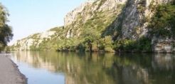 Σκουπίδια από τη Βουλγαρία ρυπαίνουν το Νέστο