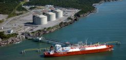 Repsol: Πουλάει στην Shell περιουσιακά στοιχεία ύψους 6,7 δισ. δολ.