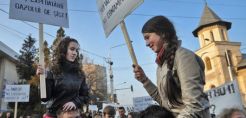 Συνεχίζονται οι διαδηλώσεις στη Ρουμανία για το σχιστολιθικό αέριο