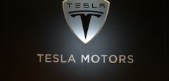 Μπαταρίες και για σπίτια θα κυκλοφορήσει η Tesla
