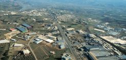 Ποιες βιομηχανίες υπογράφουν με τη ΔΕΗ