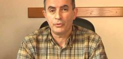 Ρήξη Αδαμίδη με ΠΑΣΟΚ - Καταλογίζει ταύτιση με ΝΔ για "μικρή ΔΕΗ" και υποτίμηση του λιγνίτη