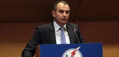 Αδαμίδης: «Θα γίνει της Μεγαλόπολης» – Καταλήψεις αν έρθει η απόφαση για τις μονάδες στο ΔΣ της ΔΕΗ