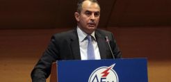 Αδαμίδης σε FT: Η τρόικα έχει το πάνω χέρι - Δεν μπορεί να καθυστερήσει η ιδιωτικοποίηση της ΔΕΗ