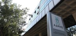 Τα «όχι» της ελληνικής κυβέρνησης, σε θέματα ενέργειας, στους θεσμούς