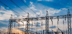 Επιτυχημένη δοκιμή του ΑΔΜΗΕ για συνδρομή των ΑΠΕ στη ρύθμιση των τάσεων – Σχέδιο να γίνει υποχρεωτική η συμβολή των ανανεώσιμων πηγών στην ανθεκτικότητα του συστήματος 