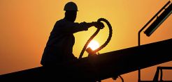 Περιορισμένο πλήγμα από φθηνό πετρέλαιο για το Ριάντ