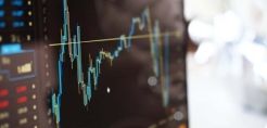 Νέες πιέσεις στις διεθνείς αγορές από την παραλλαγή Όμικρον