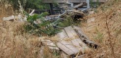 Μπάζα στις πλαγιές του Ιερού Βράχου