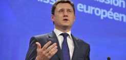 Novak: Οι κυρώσεις προκαλούν αύξηση των τιμών πετρελαίου - Παραμένει σημαντικός εταίρος το Ιράν