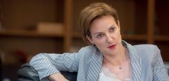 Εγκαινιάζεται σήμερα στη Λάρισα η έκθεση «Εξοικονομώ – Αυτονομώ» από την ΓΓ του ΥΠΕΝ Αλεξάνδρα Σδούκου