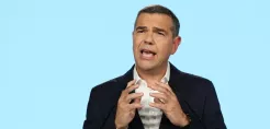 Τσίπρας: Μείωση 30% στους λογαριασμούς ρεύματος, νέος ρόλος για τη ΔΕΗ και ελληνική παραγωγή σε φωτοβολταϊκά και μπαταρίες