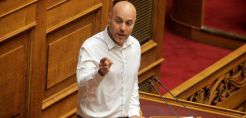 Αμυράς: Αφού έχουμε υπερεπάρκεια ισχύος, γιατί πληρώνουμε τις βιομηχανίες να κατεβάσουν γενικούς;
