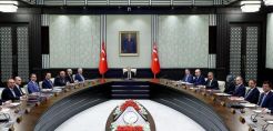 Ανασχηματισμός στην Τουρκία - Παρέμεινε στη θέση του ο Αλμπαϊράκ