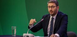 Ανδρουλάκης: Έγιναν συνειδητά λάθη στην Ελλάδα για να ενισχυθεί το λόμπι του φυσικού αερίου