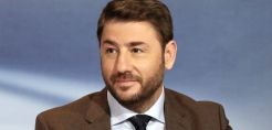 Ανδρουλάκης: Αύριο κιόλας πλαφόν στη λιανική τιμή ρεύματος