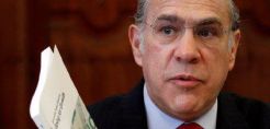 Άνχελ Γκουρία: «Η ελληνική κοινωνία δεν αντέχει νέα μέτρα»