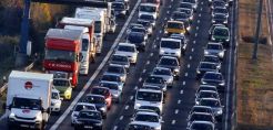 Λύση στον τεράστιο αριθμό πετρελαιοκίνητων επαγγελματικών αυτοκινήτων αναζητά η ΕΕ