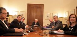 Σε συμφωνία 4 σημείων κατέληξαν οι αρχηγοί των πολιτικών κομμάτων