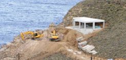 Ξεκινούν κατεδαφίσεις στα αυθαίρετα της Μυκόνου