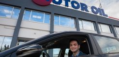 Ο Όμιλος Motor Oil στηρίζει τον Γιάννη Λαγάκη, αριστούχο των Πανελληνίων εξετάσεων, στα πρώτα του φοιτητικά χρόνια