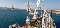 Δείτε το βίντεο του ΑΔΜΗΕ από την πόντιση του πρώτου καλωδίου 400 kV στην Ελλάδα στο Ρίο-Αντίρριο