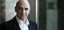 Μαζαράκης (ΟΤΕ): Με επενδύσεις 3,5 δισ. για οπτικές ίνες και δίκτυα νέας γενιάς συμβάλλουμε στην ψηφιακή ανάπτυξη