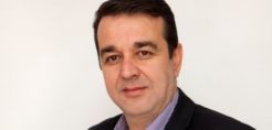 Το νέο μέλος του Δ.Σ. της ΔΕΗ, Άρης Βατάλης, συγχαίρει τους εργαζομένους για την αποσυναρμολόγηση στροβιλογενήτριας στον ΥΗΣ Πολυφύτου