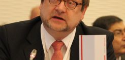Helios με... δόντια για τις ταρίφες των φωτοβολταϊκών
