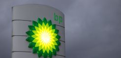 Περί το 13% μείωσε το καθαρό χρέος της η BP