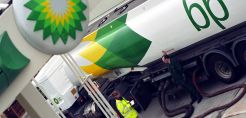 Μειωμένα κατά 23% τα κέρδη α΄ τριμήνου της BP