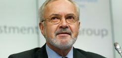 Στην Αθήνα ο πρόεδρος της ΕΤΕπ για συζητήσεις με την κυβέρνηση - "Κλειδώνουν" ενεργειακές χρηματοδοτήσεις