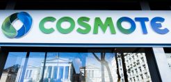 Δέσμευση της Cosmote για ηλεκτροδότηση αποκλειστικά με ΑΠΕ ως το 2021