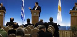 Τσίπρας: Στήριξη σε ηλεκτρική διασύνδεση με Αφρική για μεταφορά ρεύματος προς Κρήτη-Κύπρο