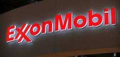 Η ExxonMobil αναστέλλει το ρωσικό έργο LNG στην Άπω Ανατολή