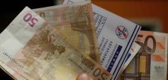 Ένα στα 10 σπίτια με κομμένο ρεύμα