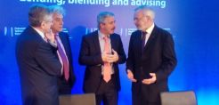 Έπεσαν οι υπογραφές για τα 80 εκατ. της ΕΤΕπ προς τη ΔΕΗ