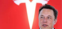 Σε υπαλλήλους της Tesla τα πρώτα ηλεκτροκίνητα Model 3