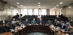 Με τους δημάρχους συναντήθηκε ο Σταθάκης στη Λάρισα για τις ενεργειακές κοινότητες