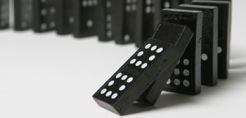 Ενεργειακό ντόμινο από την πτώση των πετρελαικών τιμών
