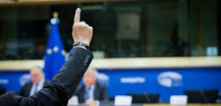 "Όχι" της Επιτροπής Περιβάλλοντος του Ευρωκοινοβουλίου σε συμπερίληψη των ορυκτών καυσίμων στο ταμείο ανάκαμψης