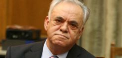 Δραγασάκης: Έτος δραστικής βελτίωσης του επιχειρηματικού και του επενδυτικού περιβάλλοντος το 2017