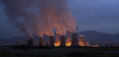 Ρεύμα στην εθελουσία της ΔΕΗ με μπόνους για όσους έχουν κλείσει 25 χρόνια υπηρεσίας - μαχαίρι στο τροφείο, πέφτει στα 3,22 ευρώ