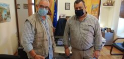 Η καταγραφή των υδρογεωτρήσεων και η αξιοποίηση της γεωθερμίας στη συνάντηση κλιμακίου της Ε.Α.Γ.Μ.Ε με το Δήμαρχο Σαμοθράκης